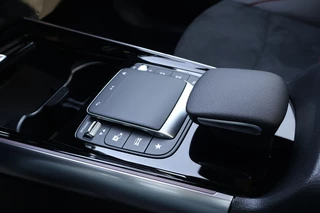 Mercedes-Benz GLA 2022 - 250 E AMG LINE / Panorama dak / Multi Beam lampen obrazek 26