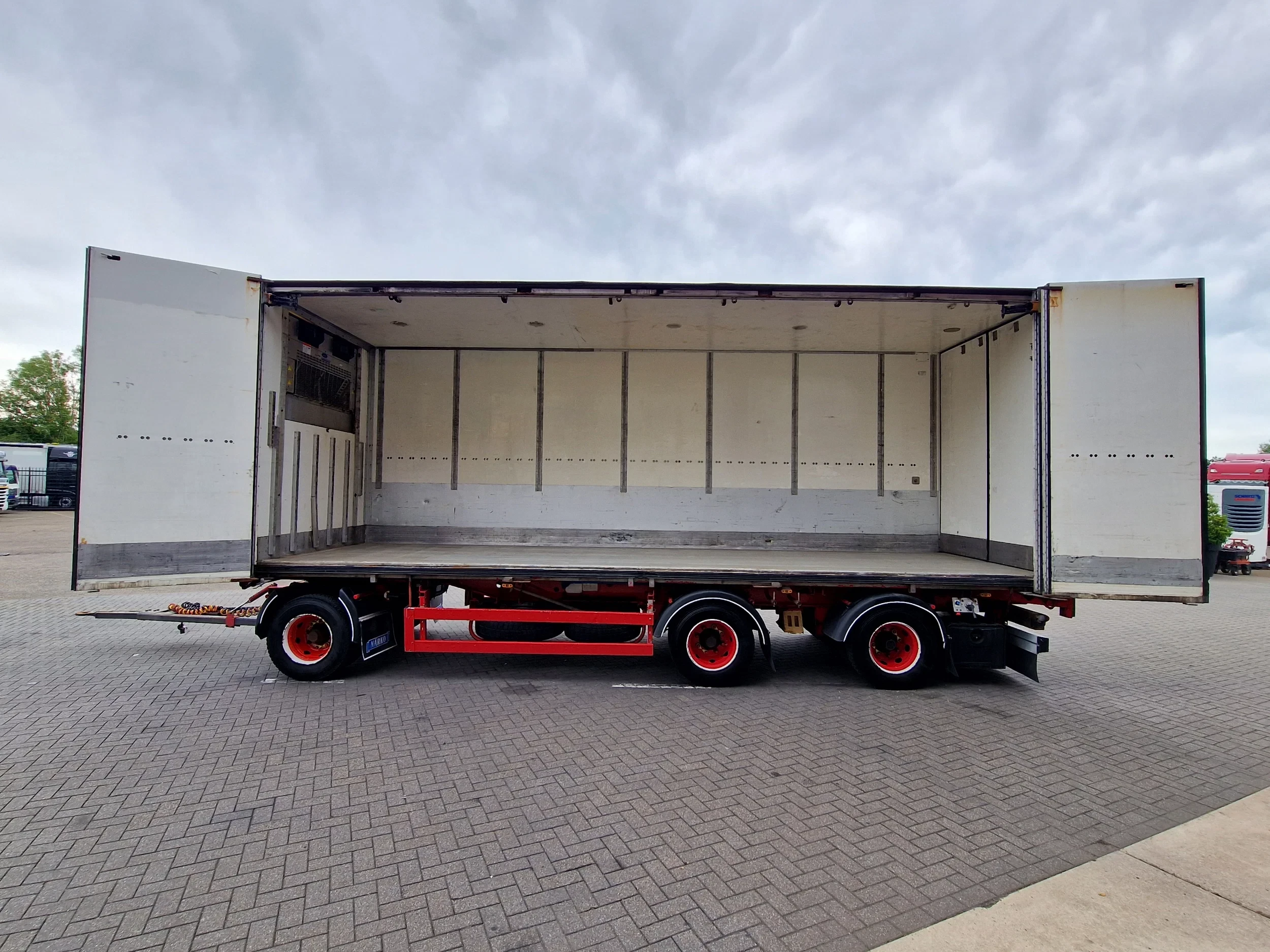 Mercedes-Benz Actros 2019 - 2553 6x2 - Thermoking frigo - Loadlift + Narko trailer 3 axle изображение 18