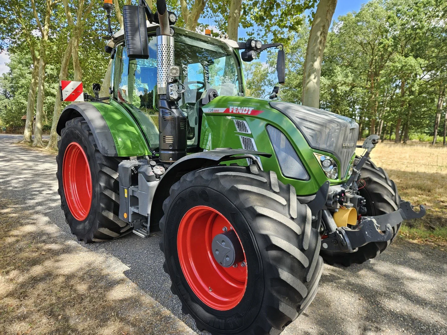 Fendt 2023 - 724 Gen6 Profi Plus RTK 193L pump FULL OPTION 722 720 718 FULL OPTION image 1