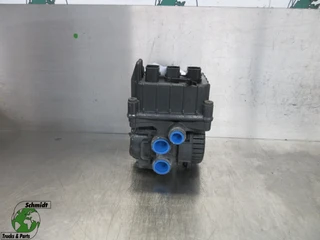 Mercedes-Benz - A 000 429 63 24 MAGENEET VENTIEL MERCEDES BENZ 2542 6X2 EURO 6 на продажу