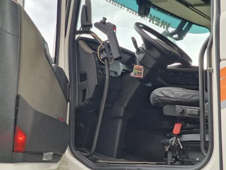 Volvo FH 2018 - 13.540 6x2 - HIAB Hooklift 21T - Retarder - 4.60 WB - Full air obrazek 13