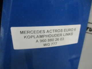 Mercedes-Benz Actros - A 960 880 26 03 KOPLAMPHOUDER LINKS EURO 6 imagem 3 miniatura