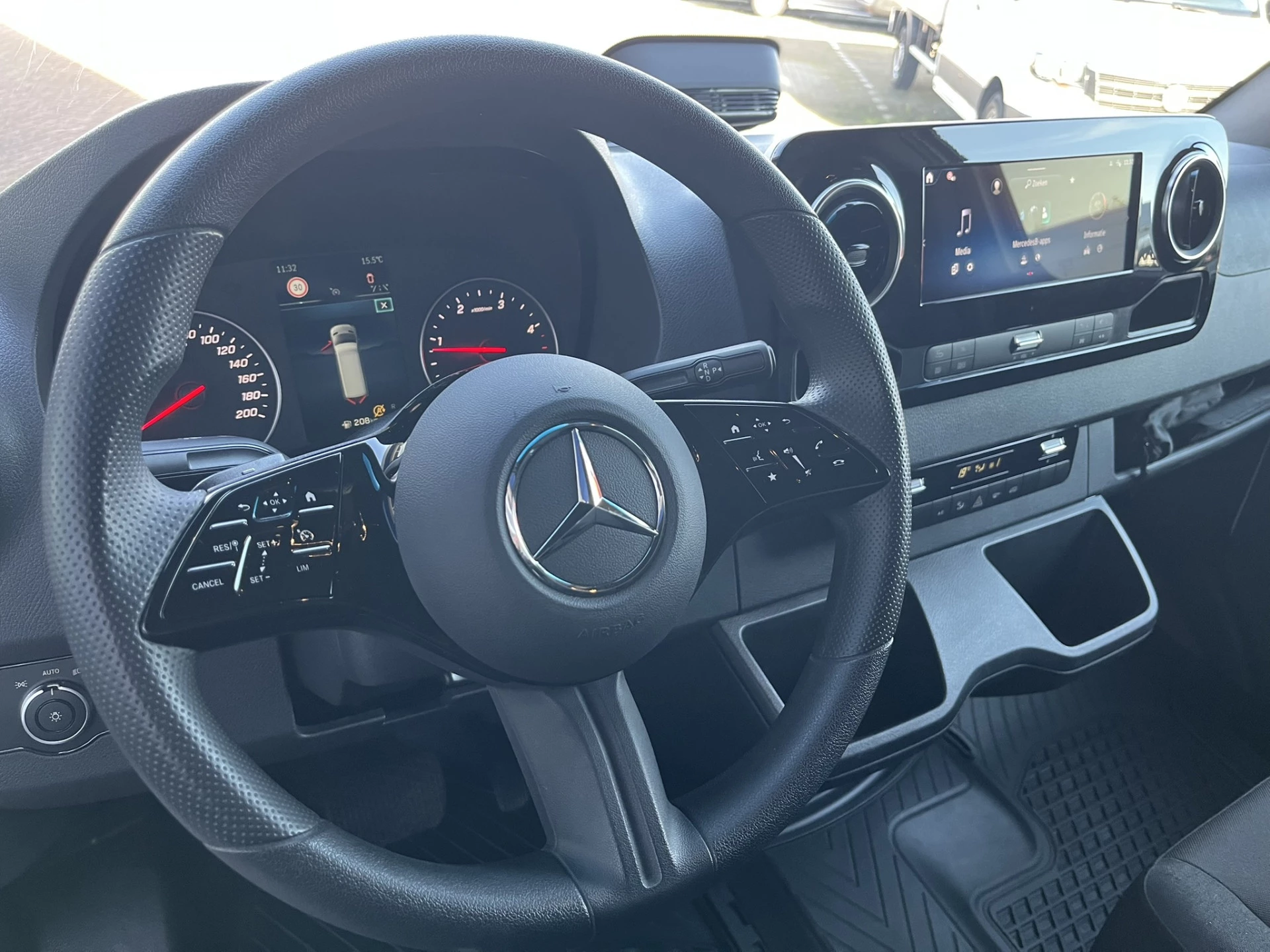 Mercedes-Benz Sprinter 2024 - 317 CDI L2/H2 Automaat/10"MBUX/Navi/Camera zdjęcie 7