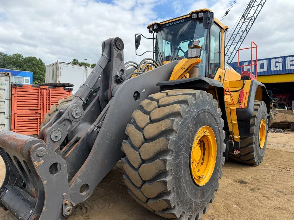 Volvo 2017 - L220H ( PERFECT CONDITION ) afbeelding 8
