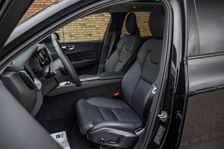 Volvo XC60 2024 - 2.0 T6 Plug-in hyb.AWD Ultra Dark, BTW, Pano, H&K image 10