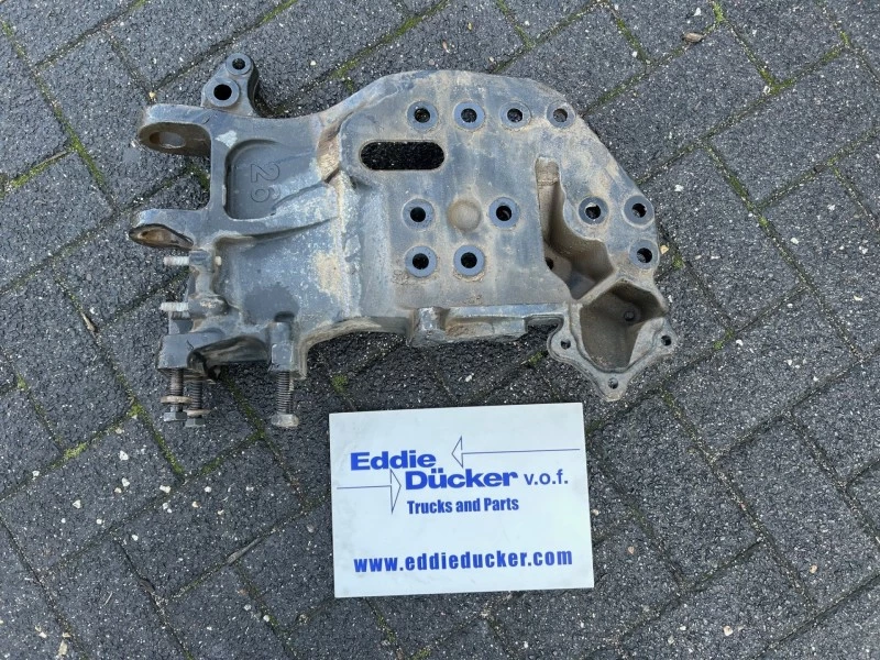 Scania 2015 - 1846826 GRONDSTEUN LINKS VOOR zdjęcie 3