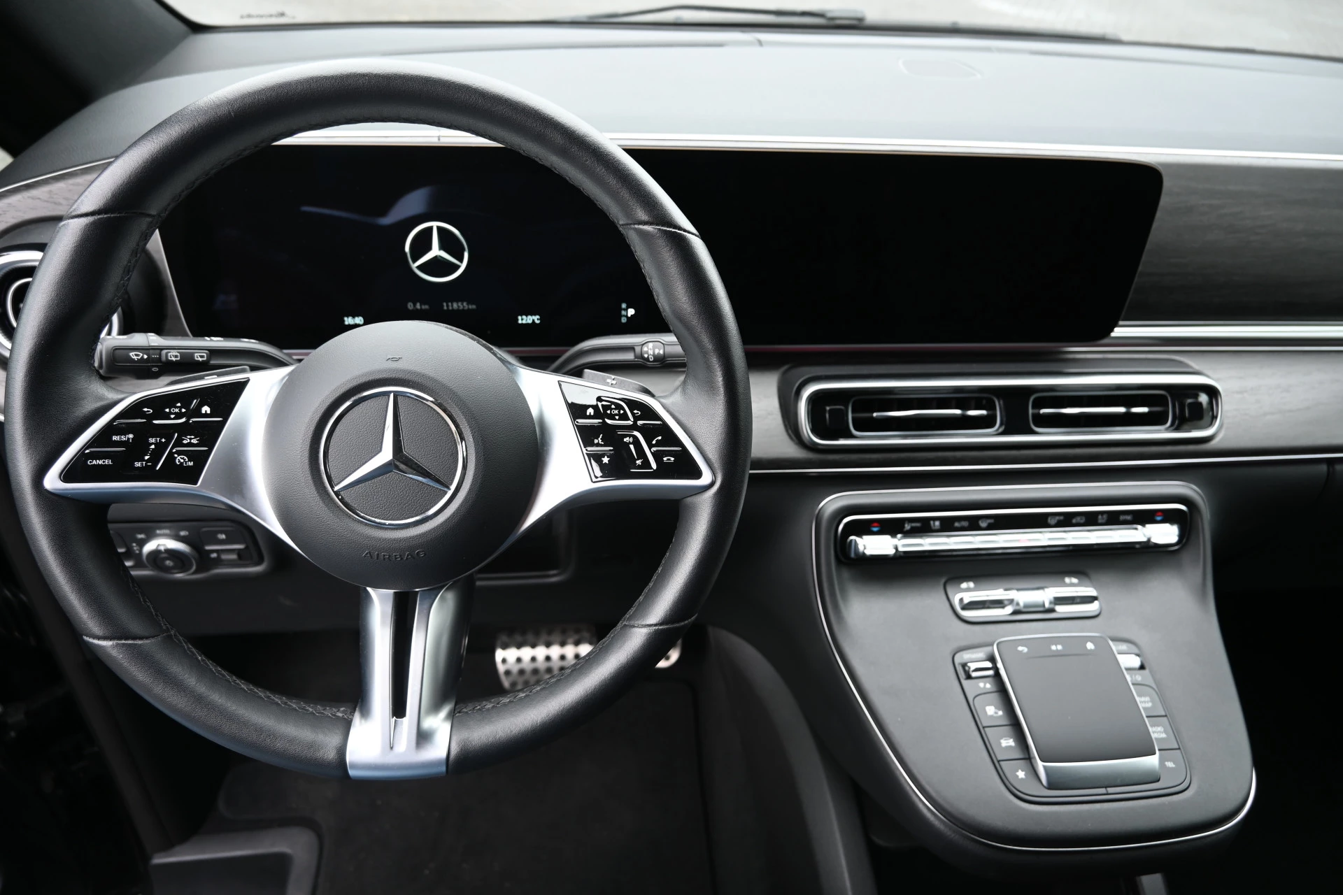 Mercedes-Benz V-Class 2024 - 300d AMG L2 DC imagen 19