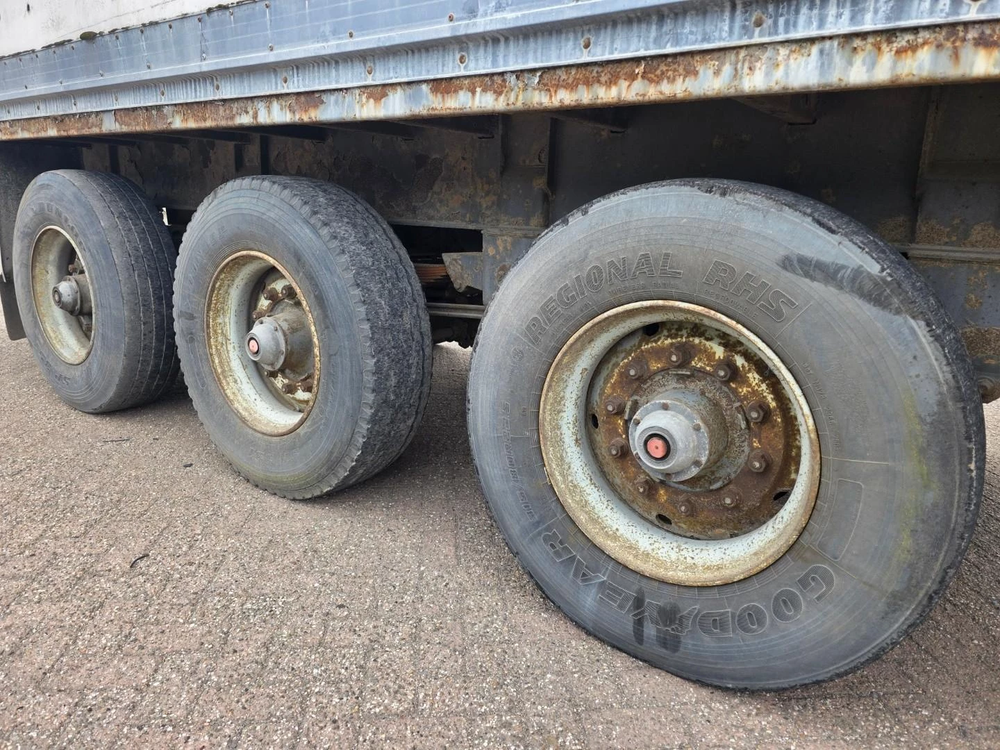 Trouillet DRUM BRAKES – STEELSPRING – WIDESPREAD – CAN ALSO BE SOLD AS FLATBED 1990 afbeelding 14