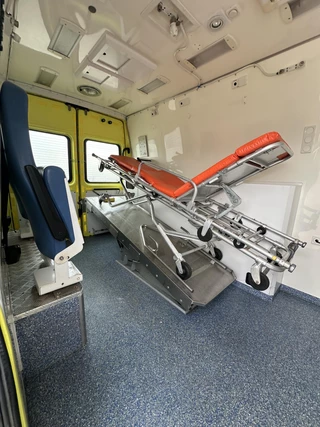 Volkswagen LT 2005 - LT 2.8 TDI 158 PK lang Ambulance Rettungswagen obrazek 14