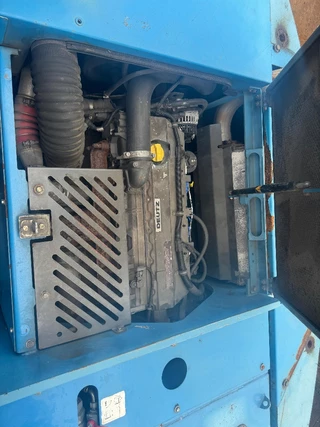 Fuchs N/A 2011 - MHL 335 bild 14