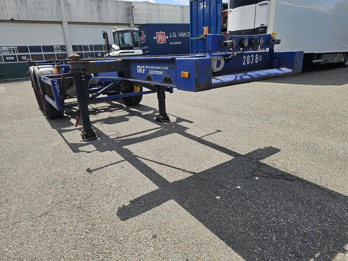 MKF METALLBAU CS 20 -20 FOOT- CONTAINER CHASSIS -HEAVY DUTY- BPW DRUM -STEEL SUSPENSION- GOOD QUALITY. 2006 obrázek 1