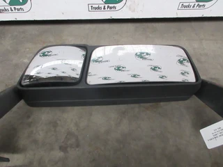 Mercedes-Benz - A 960 810 14 19 SPIEGEL MERCEDES BENZ 1845 EURO 6 LINKS imagem 2 miniatura