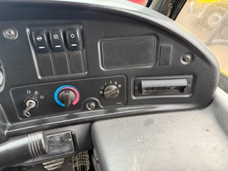Caterpillar N/A 2012 - 725, CE, AIRCO, RETARDER, REAR CAMERA, AUTO LUBE, 23,5X25 TYERS imagen 16