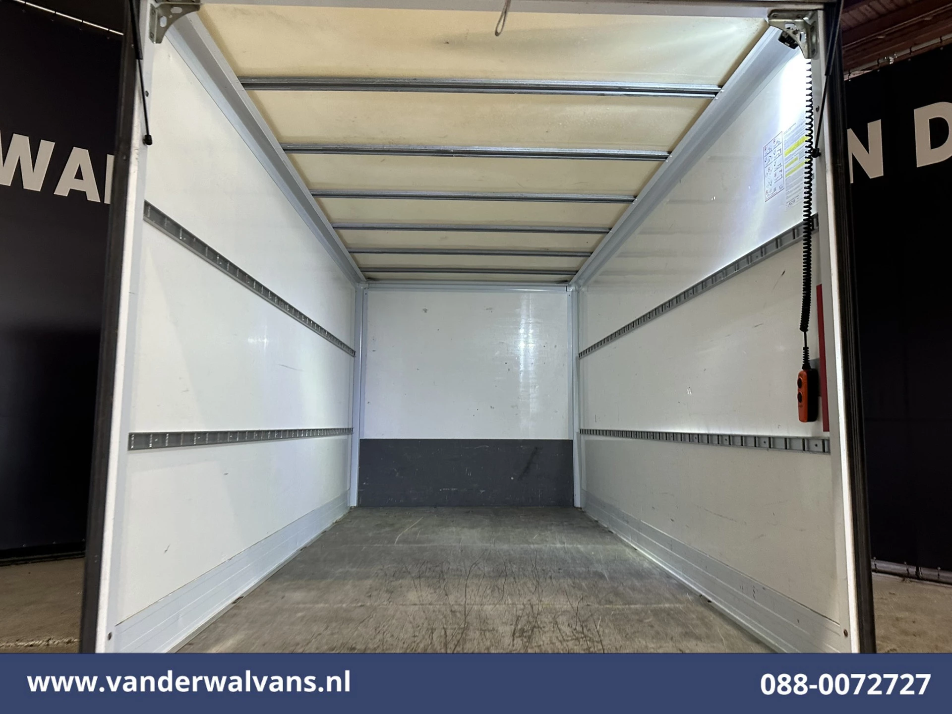 Citroën Jumper 2021 - 2.2 BlueHDi 141pk Bakwagen 436cm Lang Laadklep Euro6 Airco | 1075kg laadvermogen image 10