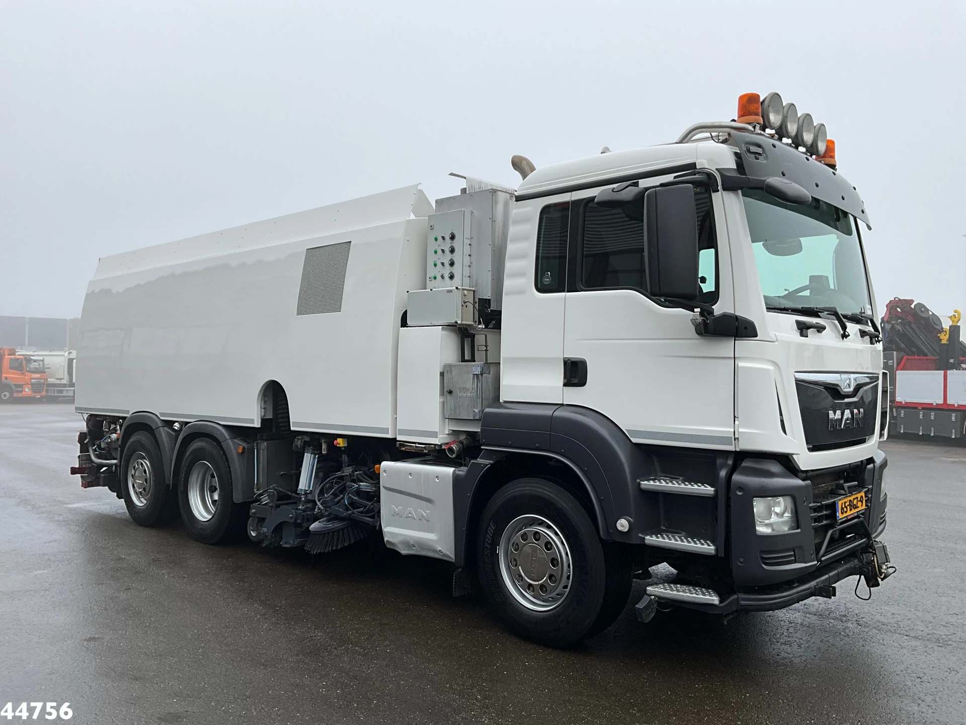 MAN TGS 2016 - 26.440 Euro 6 Beam S14000 Wegdekreiniger afbeelding 5