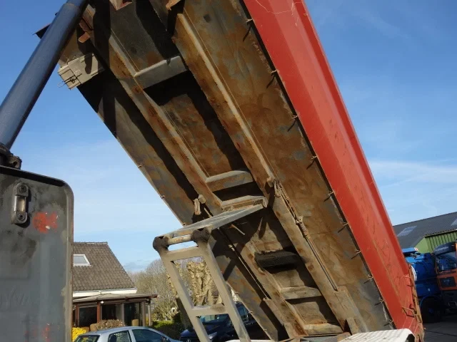 Scania P 2002 - P114-380 8X4 STEELKIPPER 20 CUB,MANUALGEARBOX,RETARDER afbeelding 4