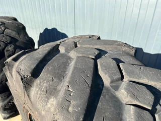 Michelin N/A - 445/70R19.5 incl. rim image 11