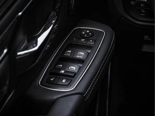 Dodge Ram 1500 2024 - Crew Cab Limited Night Edition Rambox obrazek 18