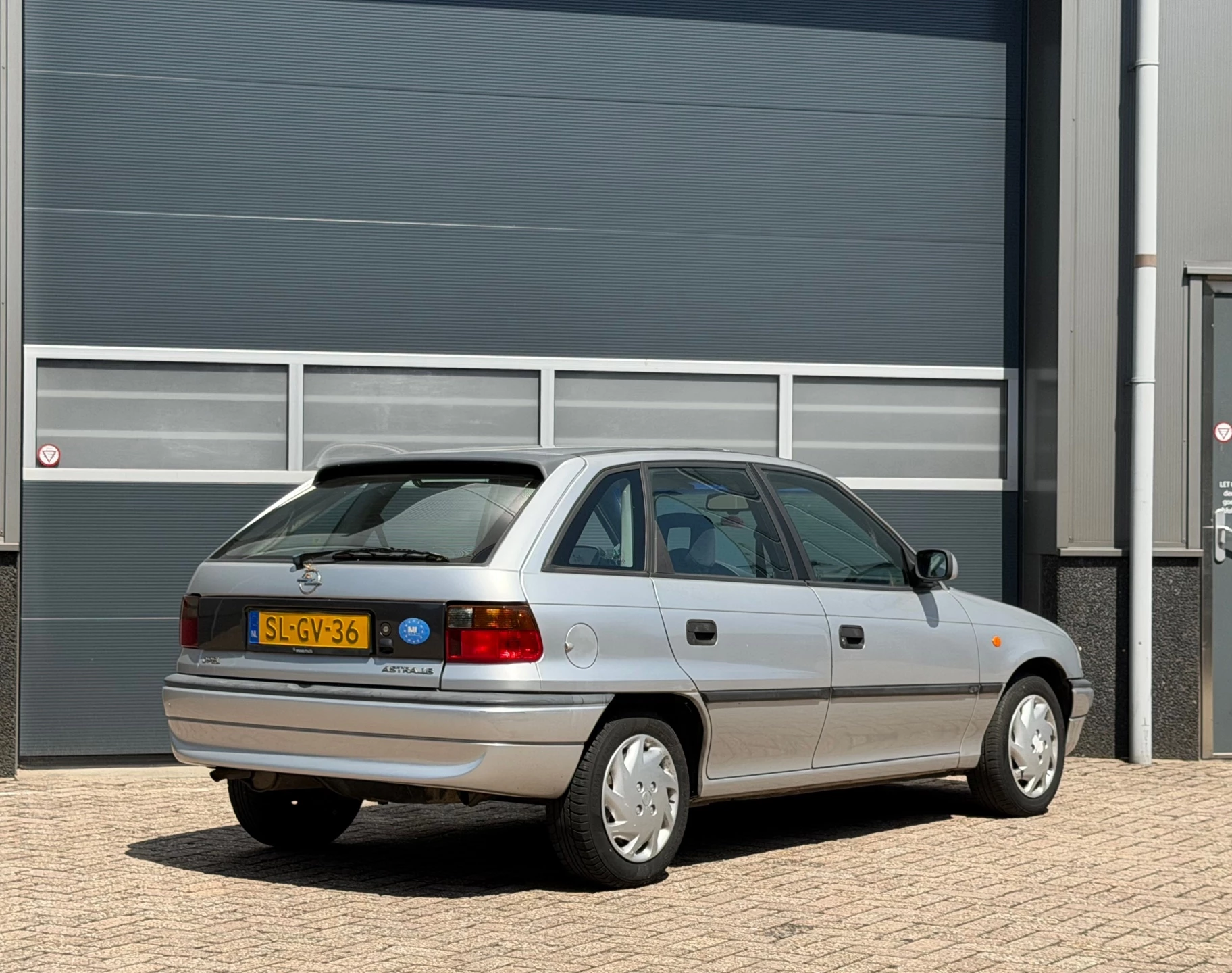 Opel Astra 1998 - 1.6i Edition bj.1998 Invalide aanp|Apk 6-2027. afbeelding 5