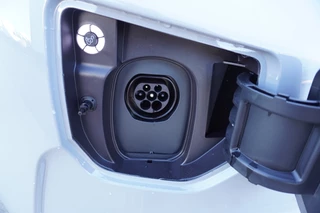 Ford Transit Custom 2026 - 340L 2.5 PHEV 233PK L2H1 Titanium X 8 Persoons PHEV Automaat obrazek 33