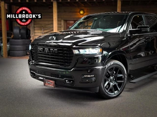 Dodge Ram 1500 2024 - 3.0 Hurricane Premium Laramie Night, obrazek 2