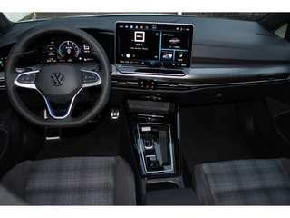 Volkswagen Golf 2025 - 1.5 eHybrid GTE 272PK Automaat Black Style obrazek 15