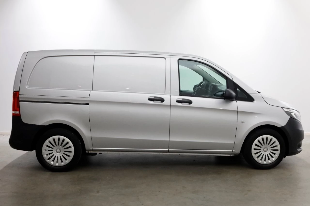 Mercedes-Benz Vito 2022 - 114 CDI 136pk Compact 9G Automaat 2x Schuifdeur/LED/Camera/Navi/Inrichting 05-2022 imagem 6