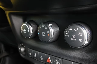 Jeep Wrangler 2011 - 3.8i V6 4x4 JK 2 drs / Automaat / Hardtop / Trekhaak image 44