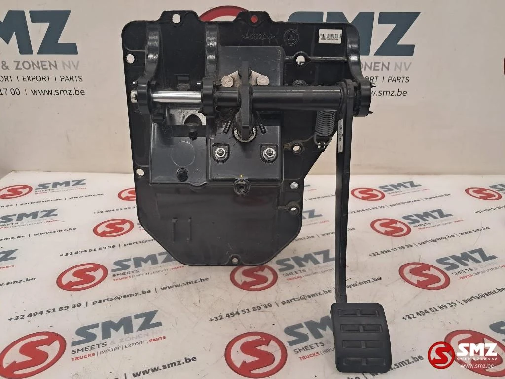 Renault 2022 - Occ voetremklep + rempedaal Renault afbeelding 1