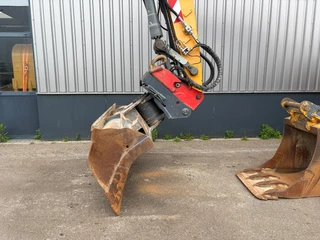 Liebherr A918 Compact Litronic 2013 - N/A image 9