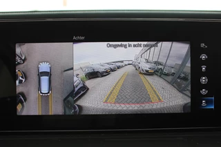 Mercedes-Benz EQC 2022 - 400 4MATIC 80 kWh AMG LINE SCHUIFDAK MEMORY DISTRONIC HEAD-UP image 26