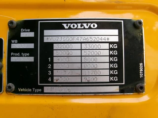 Volvo FM 400 2008 - 8X2 FULL STEEL image 32