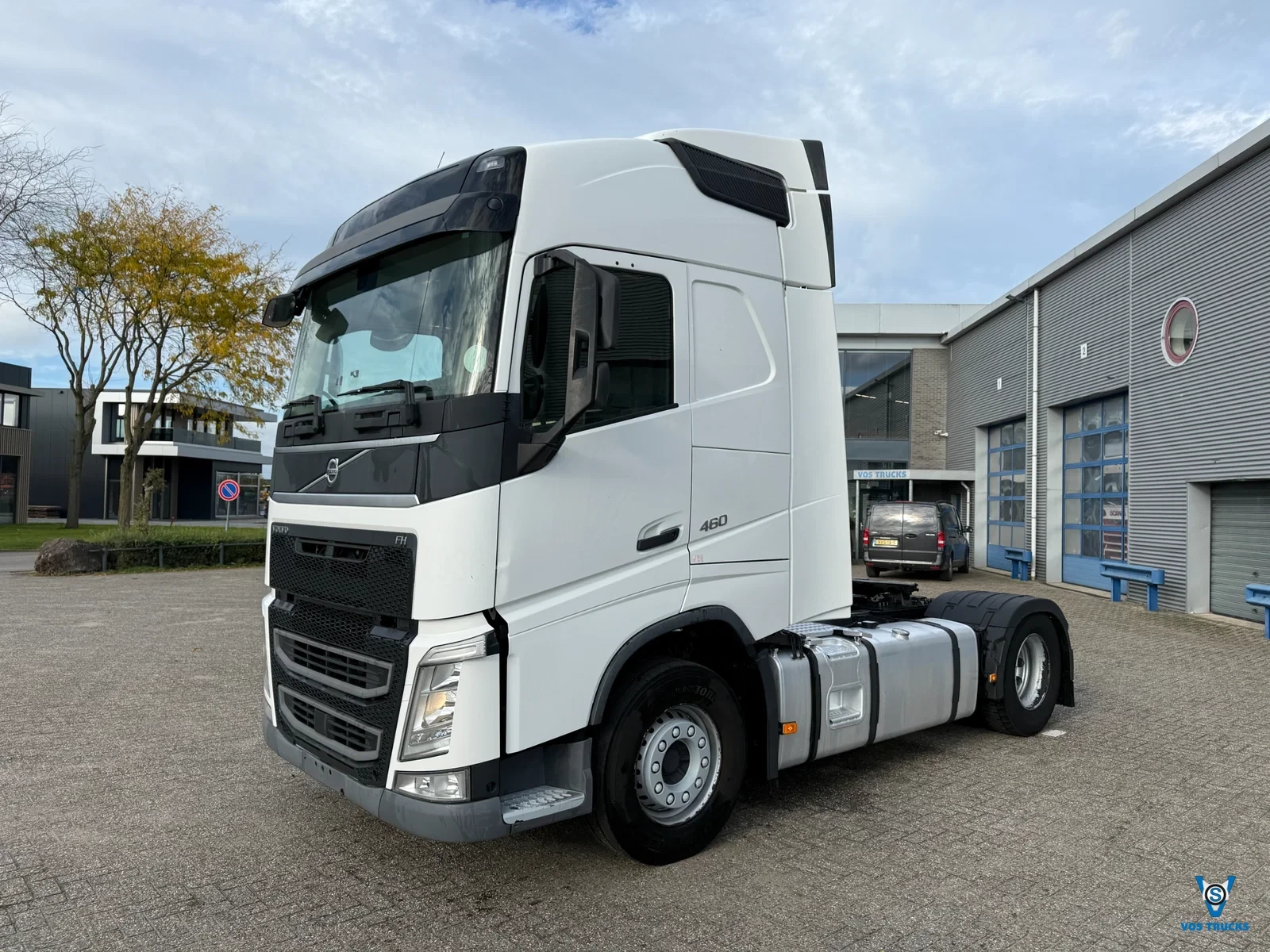 Volvo FH 2019 - FH4-460 / VEB+ / I-PARKCOOL / DOUBLE TANK / KB CHASSIS / TUV:18-02-2027 / ADR / 791896 KM / FRIDGE / AUTOMATIC / EURO-6 / 2019 afbeelding 1