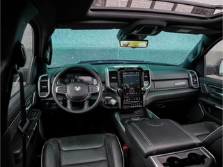 Dodge Ram 1500 2024 - 5.7L V8 4x4 Crew Cab Laramie Night immagine 3