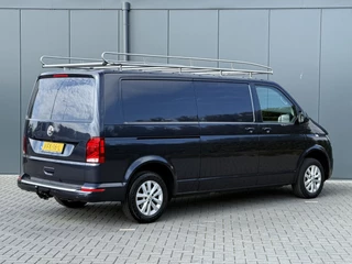 Volkswagen Transporter 2020 - 2.0 TDI 111 PK HIGHLINE / STARLIGHT BLUE METALLIC / L2H1 / TREKHAAK / IMPERIAAL / CAMERA / CRUISE / AIRCO afbeelding 3