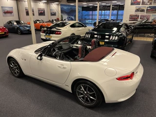 Mazda MX-5 2020 - ND Roadster 1.5 SkyActiv-G 132PK 100th Anniversary Bose Leder Camera PDC Apple CarPlay imagem 14