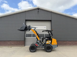 Giant G2300 X-TRA HD minishovel jubileum vol opties! €670 LEASE 2026 afbeelding 2 miniatuur