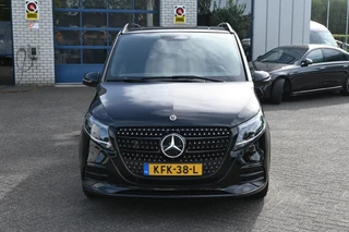Mercedes-Benz V-Class 2025 - 300d AMG 4-Matic L3 Avantgarde 4x4 image 2 thumbnail