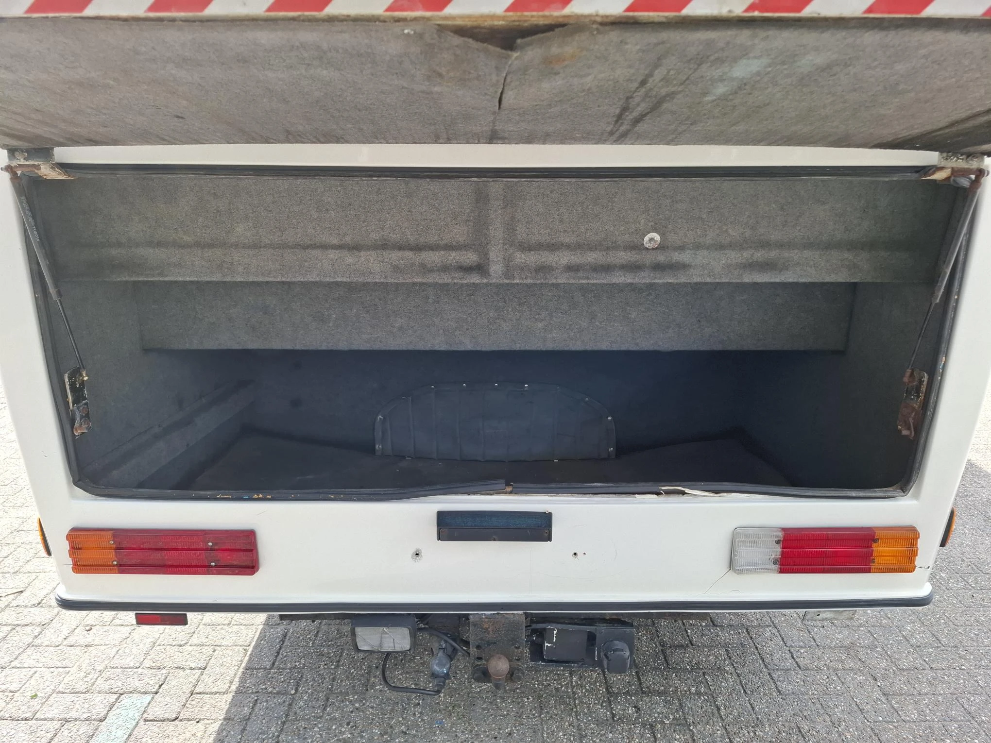 Mercedes-Benz 1991 - 814 D / 317828 KM / 23 PERSONS / FULL-STEEL / PARKHEAT+COOL / DOUBLE AIR REAR / AIRCO / MANUAL / 1991 afbeelding 14