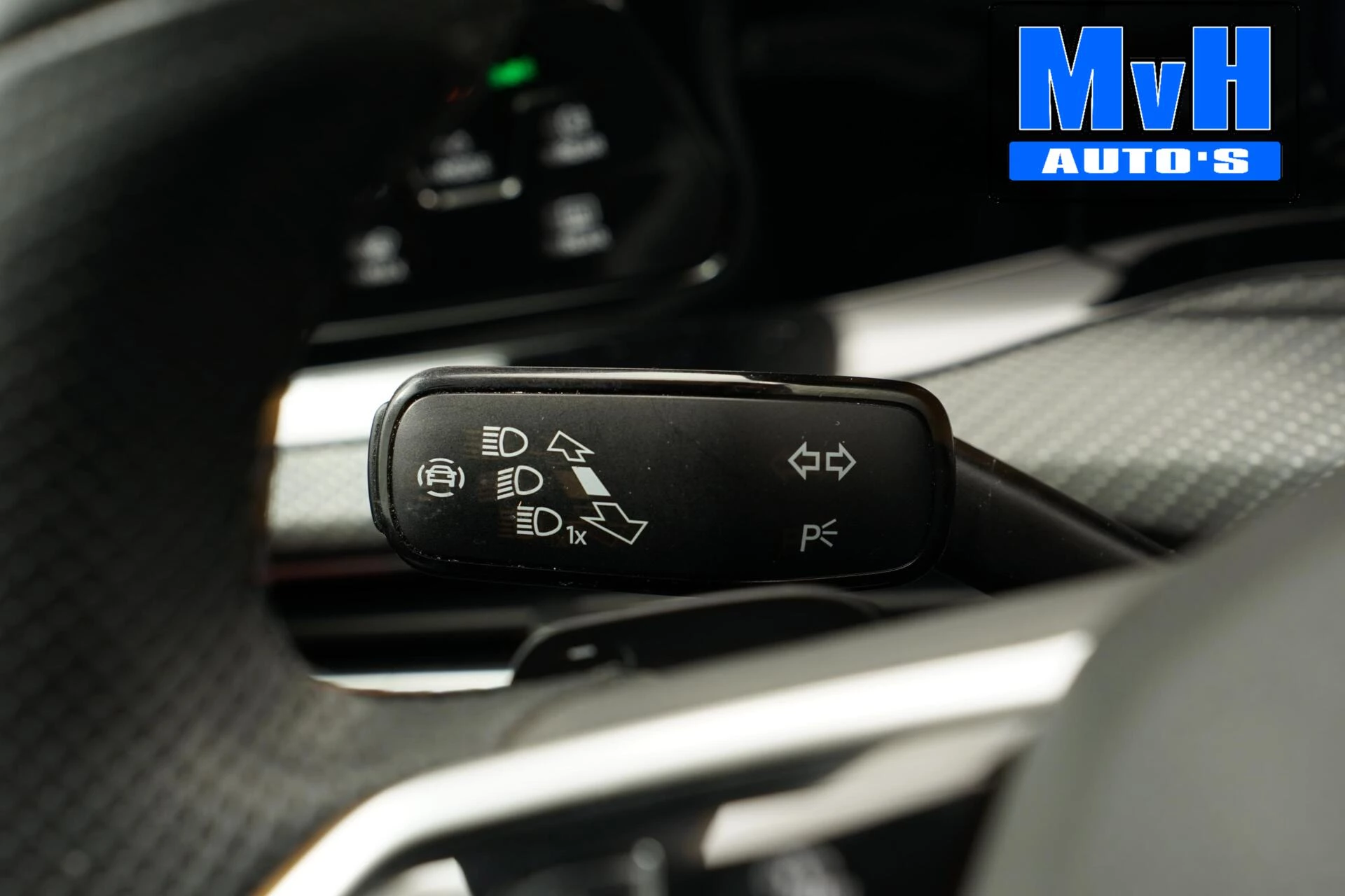 Volkswagen Golf 2020 - 1.5 eTSI R-Line|SPORTSTOEL|LUXE|LED| afbeelding 50