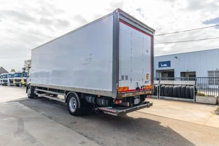 Renault N/A 2012 - MIDLUM 270 (18t) DXI + Dhollandia image 9