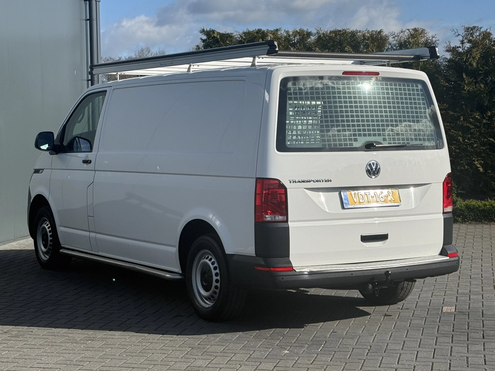 Volkswagen Transporter 2020 - 2.0 TDI 150 PK / L2H1 / 1e EIG. / ALUCA INRICHTING / TREKHAAK / IMPERIAAL / CRUISE / AIRCO / NAVI obrázek 5