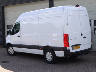 Mercedes-Benz eSprinter 2025 - 320 81kWh L2H2 - Trekhaak - Cruise - MBUX - 2025 obrazek 3