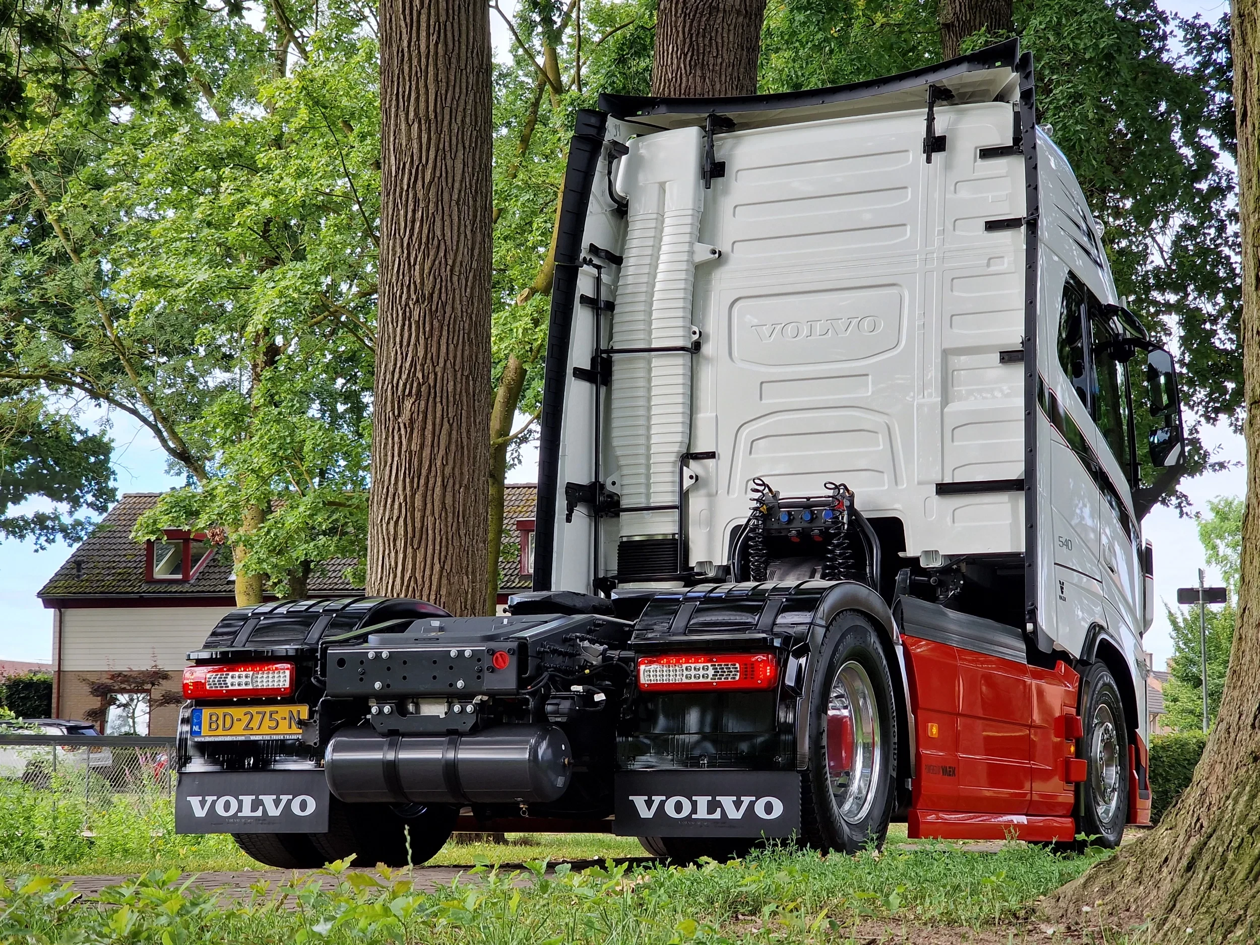Volvo FH 2026 - 540 Aero Globetrotter XL 4x2 - New - Full spec - Show Truck - BUFFL interior - Retarder - I parkcool - Full air immagine 33