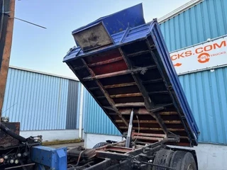 Mercedes-Benz 1617 1987 - C 4x2 KIPPER WITH CRANE (6-CILINDER ENGINE / MANUAL GEARBOX / FULL STEEL SUSPENSION) immagine 10