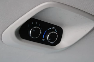 Ford Transit Custom 2022 - 320 2.0 TDCI L1H1 Tourneo 170pk - Automaat - Leder - ACC - 1+1 stoelopstelling - Bi-Xenon -Stoelverwarming - Rijklaar изображение 31