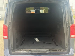 Mercedes-Benz V-Class 2023 - 300D Lang Automaat Airco Navi Luchtvering Memory stoelen bild 7