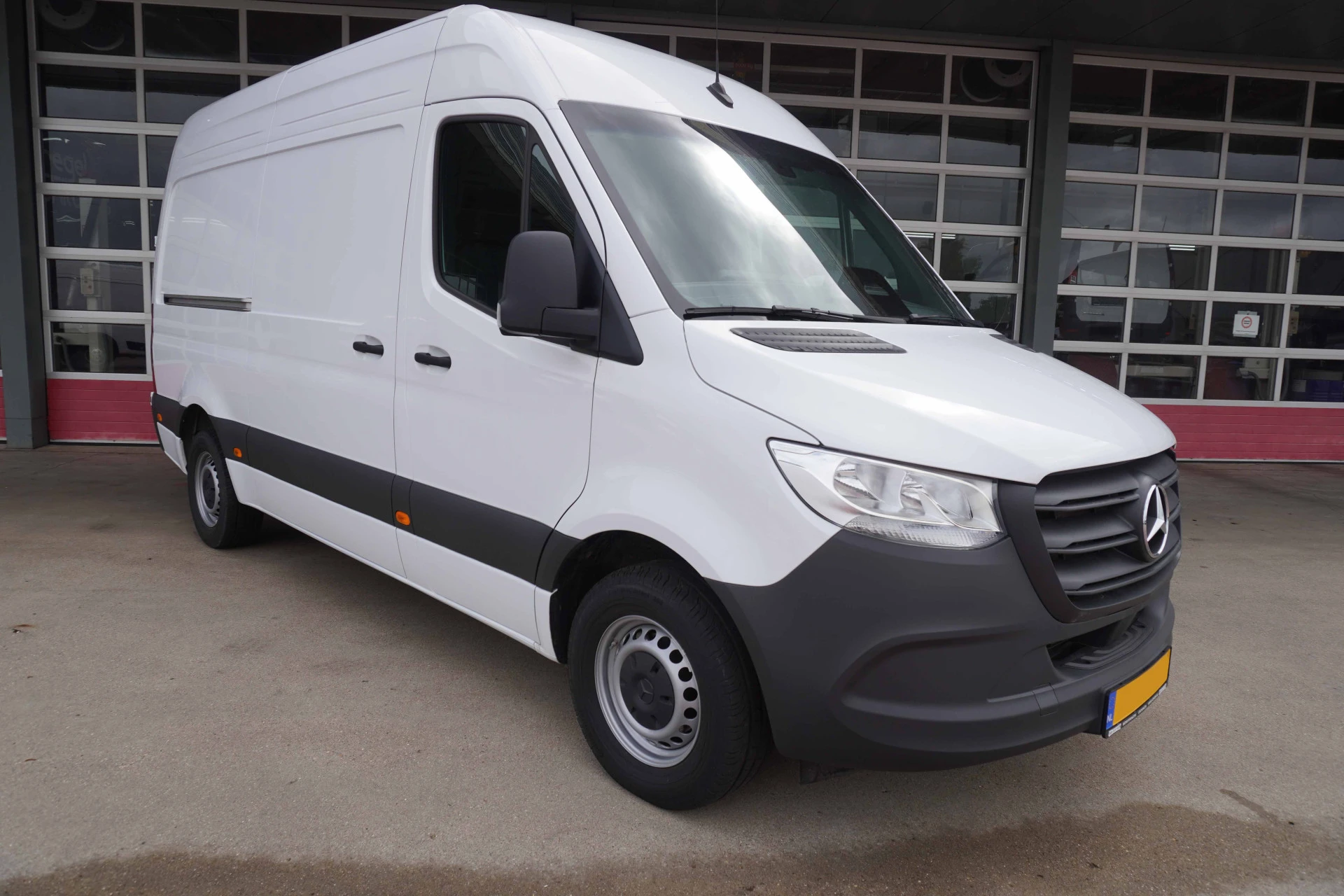 Mercedes-Benz Sprinter 2024 - 315 CDI 150PK L2H2 Pro automaat obrázek 2