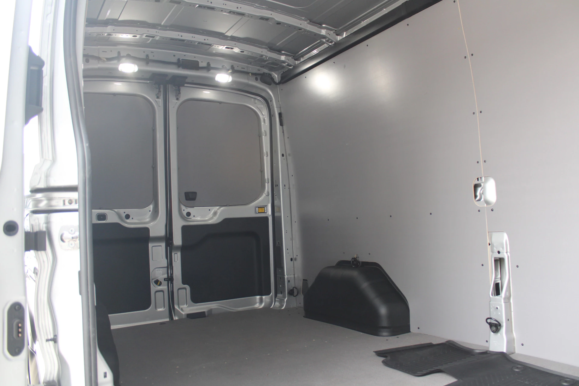 Ford Transit 2024 - 350 2.0 TDCI L3H2 Limited Raptor 165pk - LUCHTVERING - ACC - Blind Spot - 360 camera - Raptor Grill - Stoel-Stuurverwarming - Trekhaak - Rijklaar zdjęcie 6
