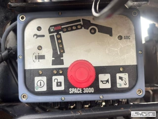 Mercedes-Benz Axor 2633 2009 - N/A image 16